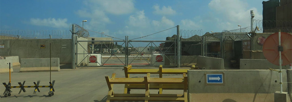 軍事基地